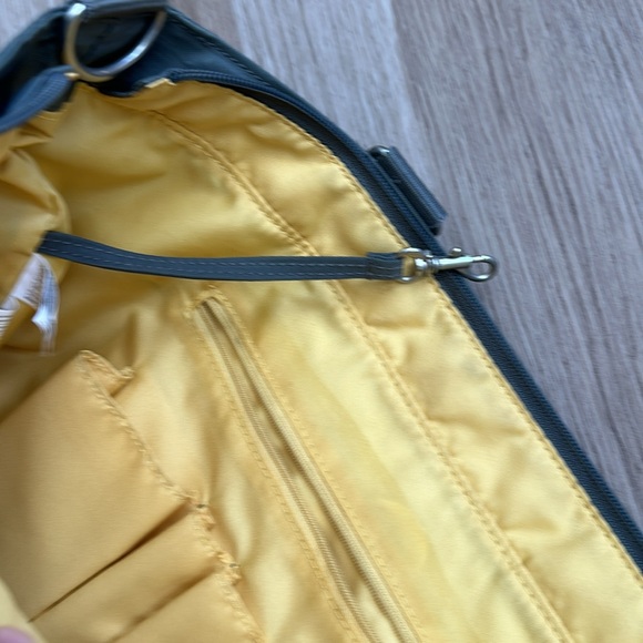 tote with laptop compartment - Picture 7 of 7